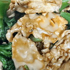 Best Chicken with Broccoli in Garlic Sauce in Keene, NH