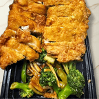 Best S8. Boneless Chicken with Vegetables in Keene, NH